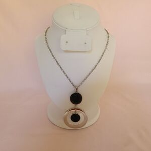 Mix It Silver Tone Rolo Chain Circle Black Acrylic Texture Drop Pendant Necklace